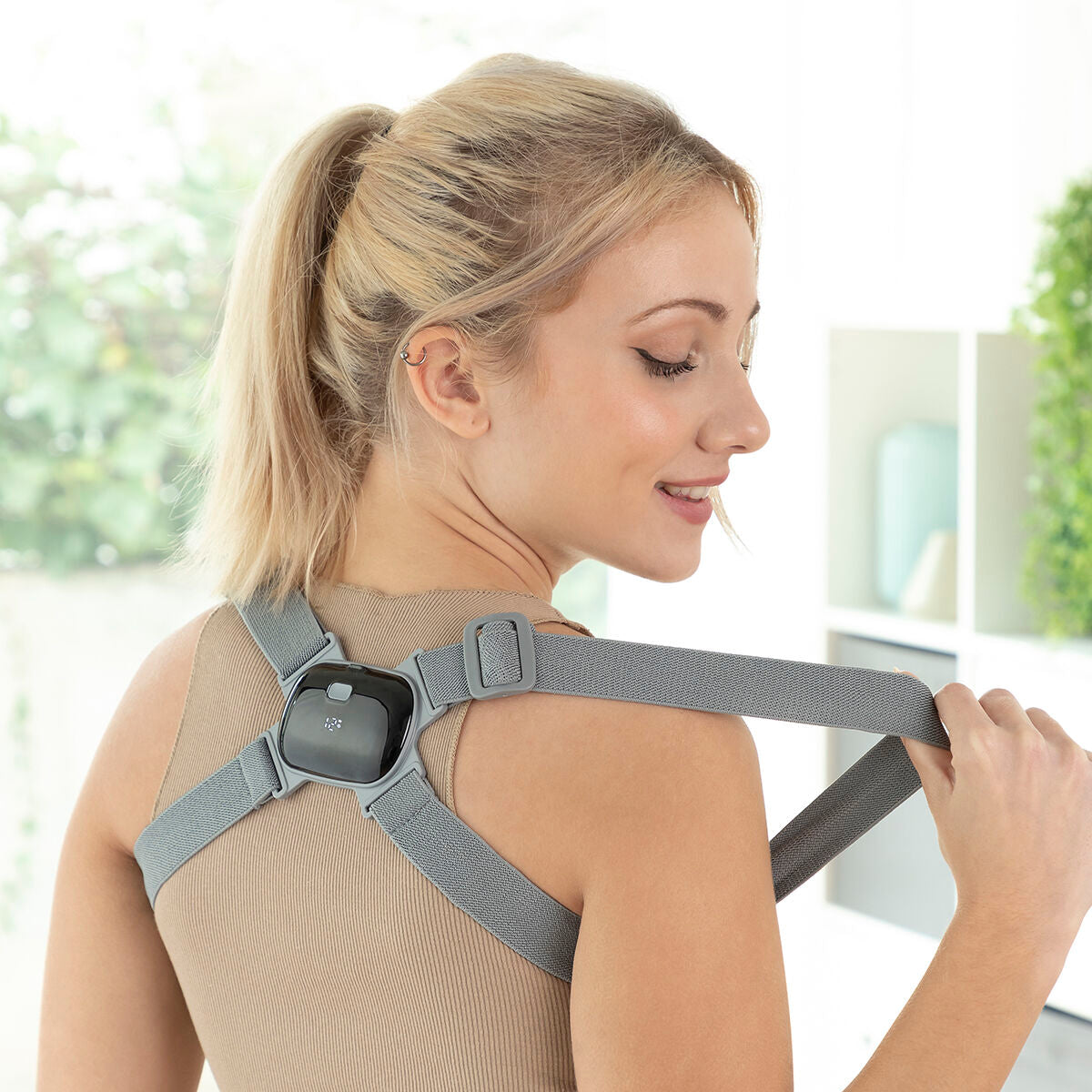 Intelligent Rechargeable Posture Trainer with Vibration Viback